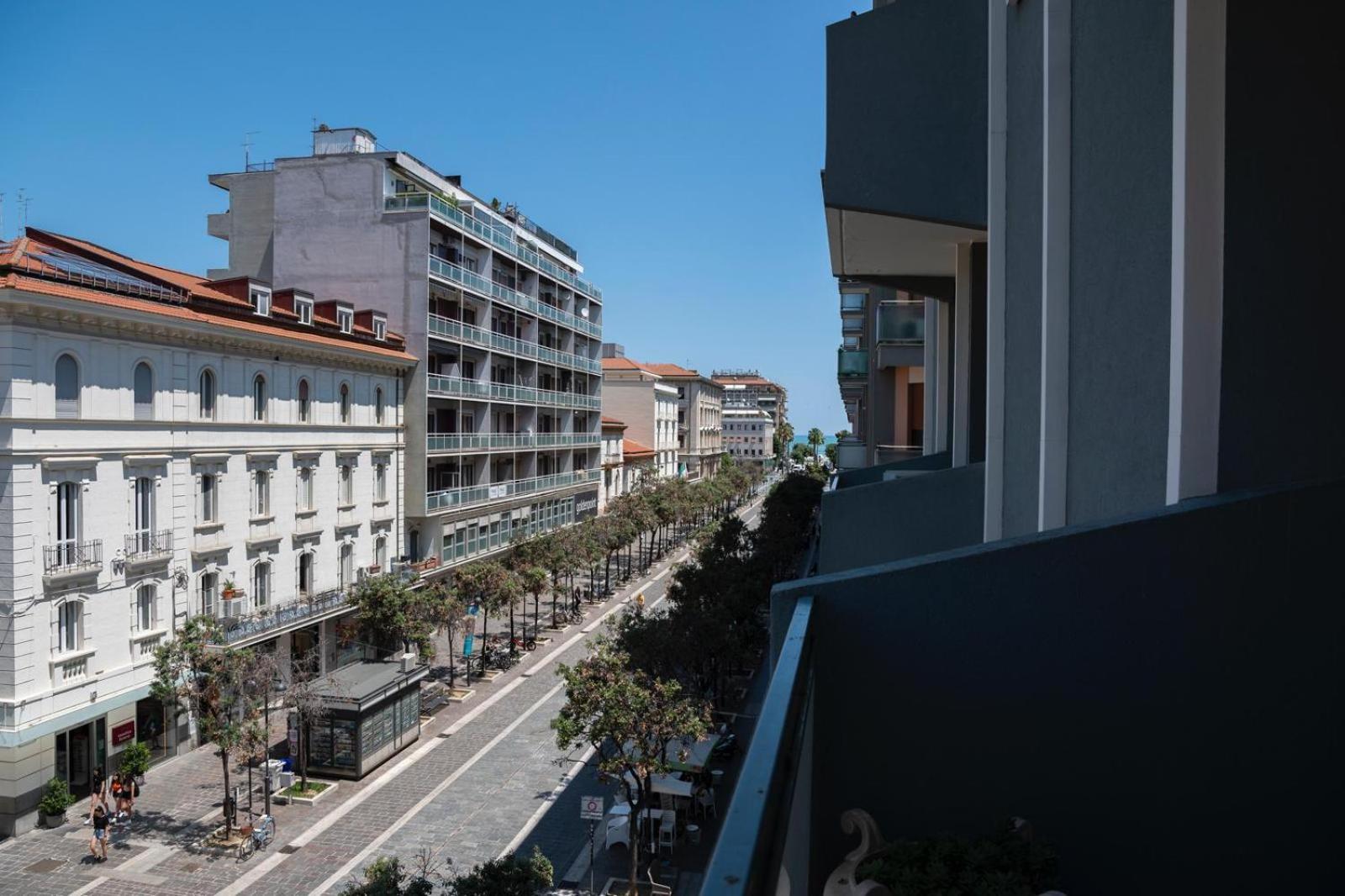 Milu Luxury Apartment Pescara Exterior photo